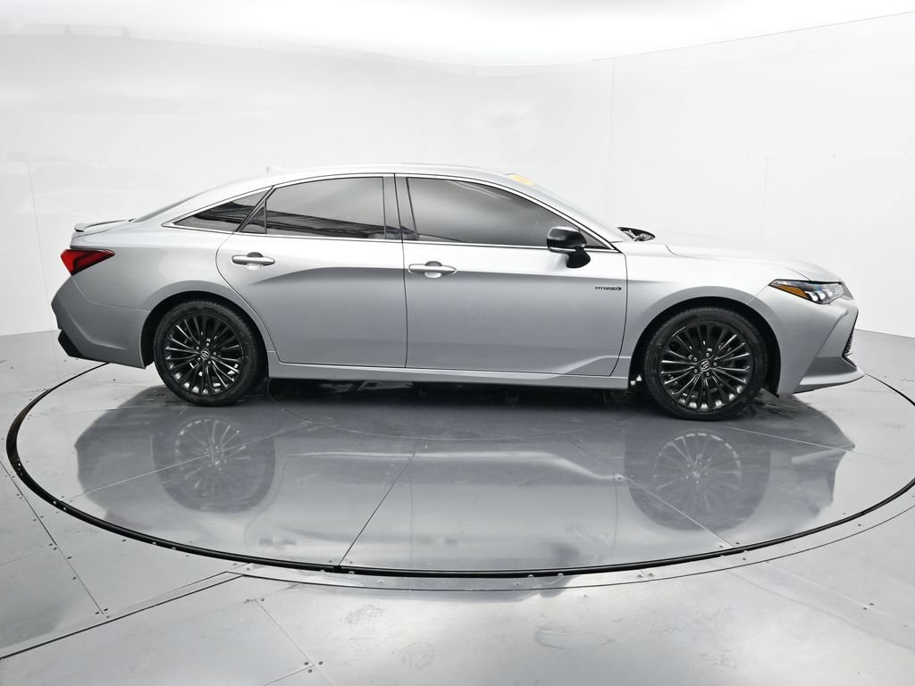 Used 2020 Toyota Avalon XSE FWD image 9