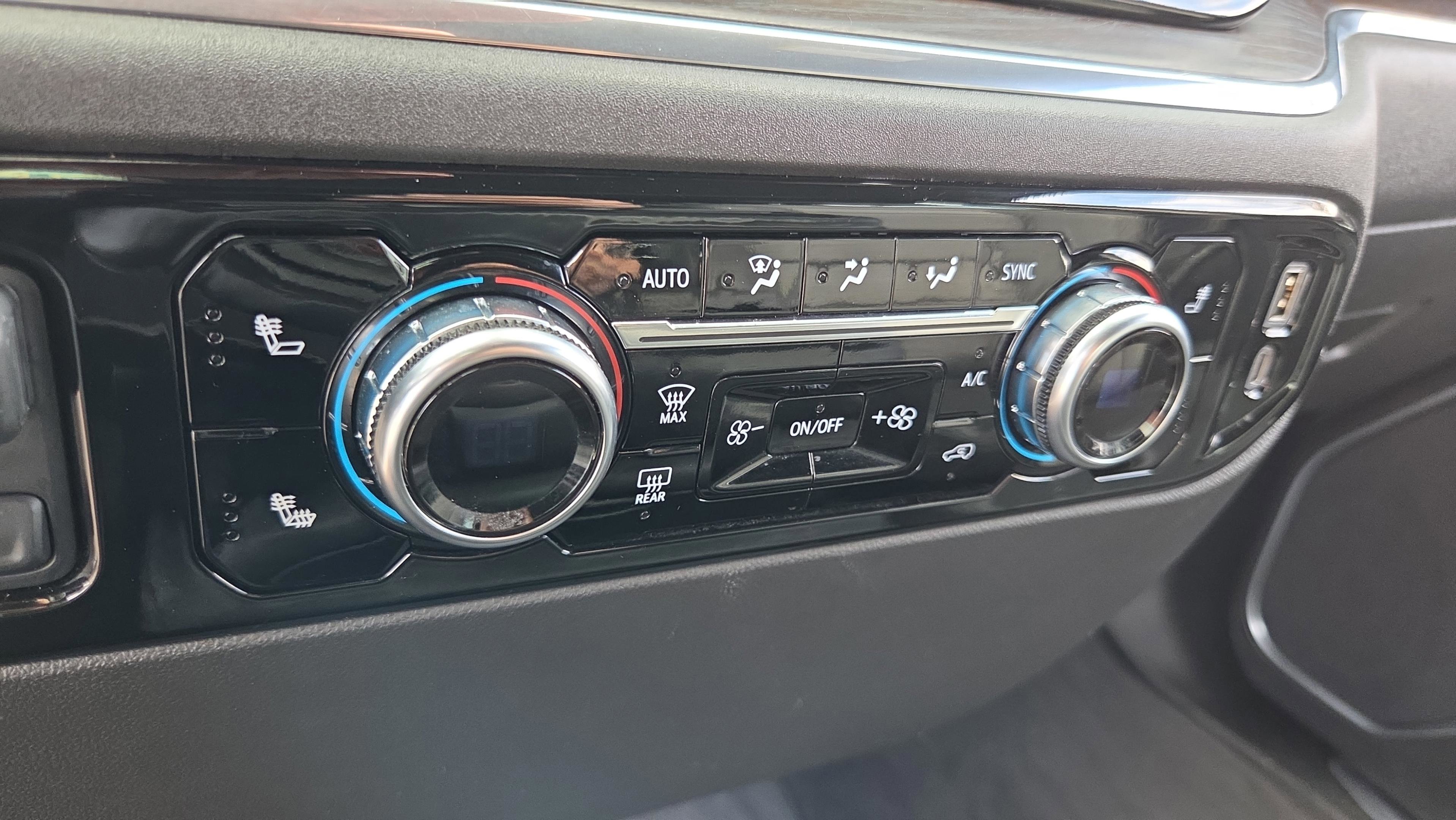 Used 2025 GMC Sierra 1500 SLT image 26