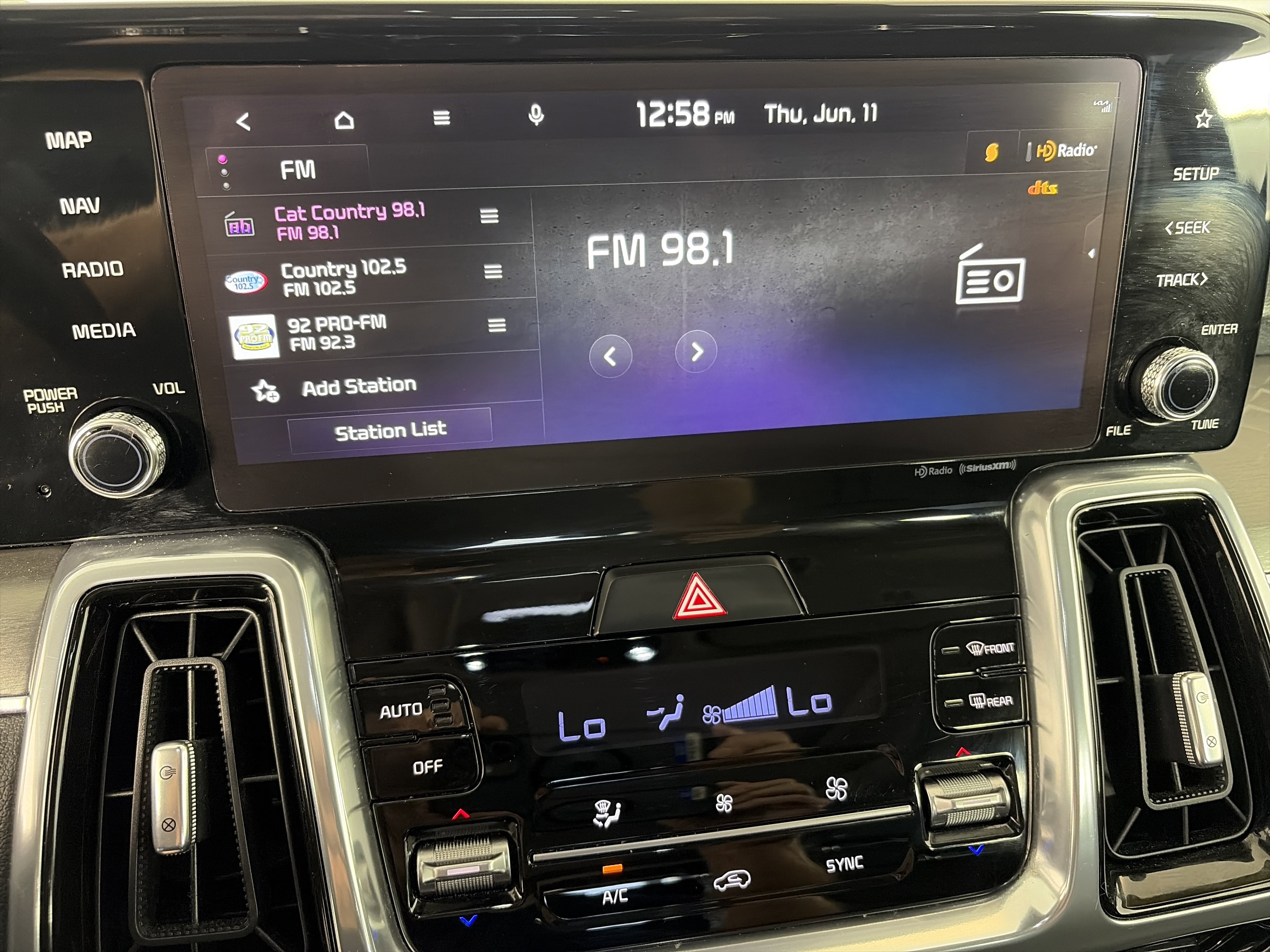 Used 2023 Kia Sorento SX AWD/4WD image 23