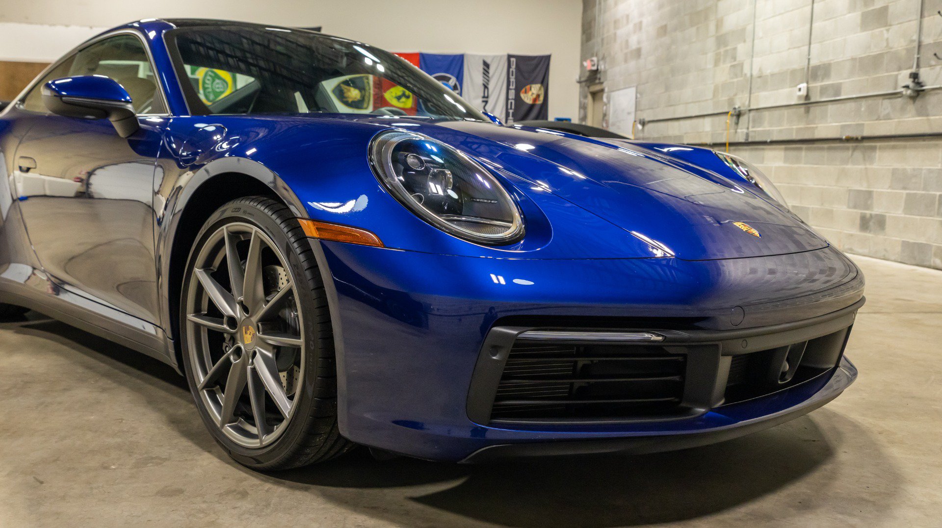 Used 2020 Porsche 911 Carrera w/ Premium Package RWD image 13