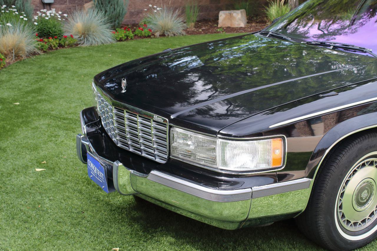 Used 1996 Cadillac Fleetwood Brougham RWD image 14