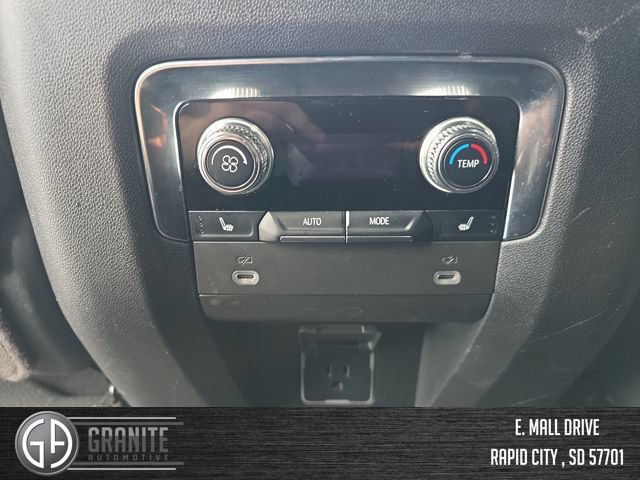 Used 2024 GMC Yukon XL Denali AWD/4WD image 37