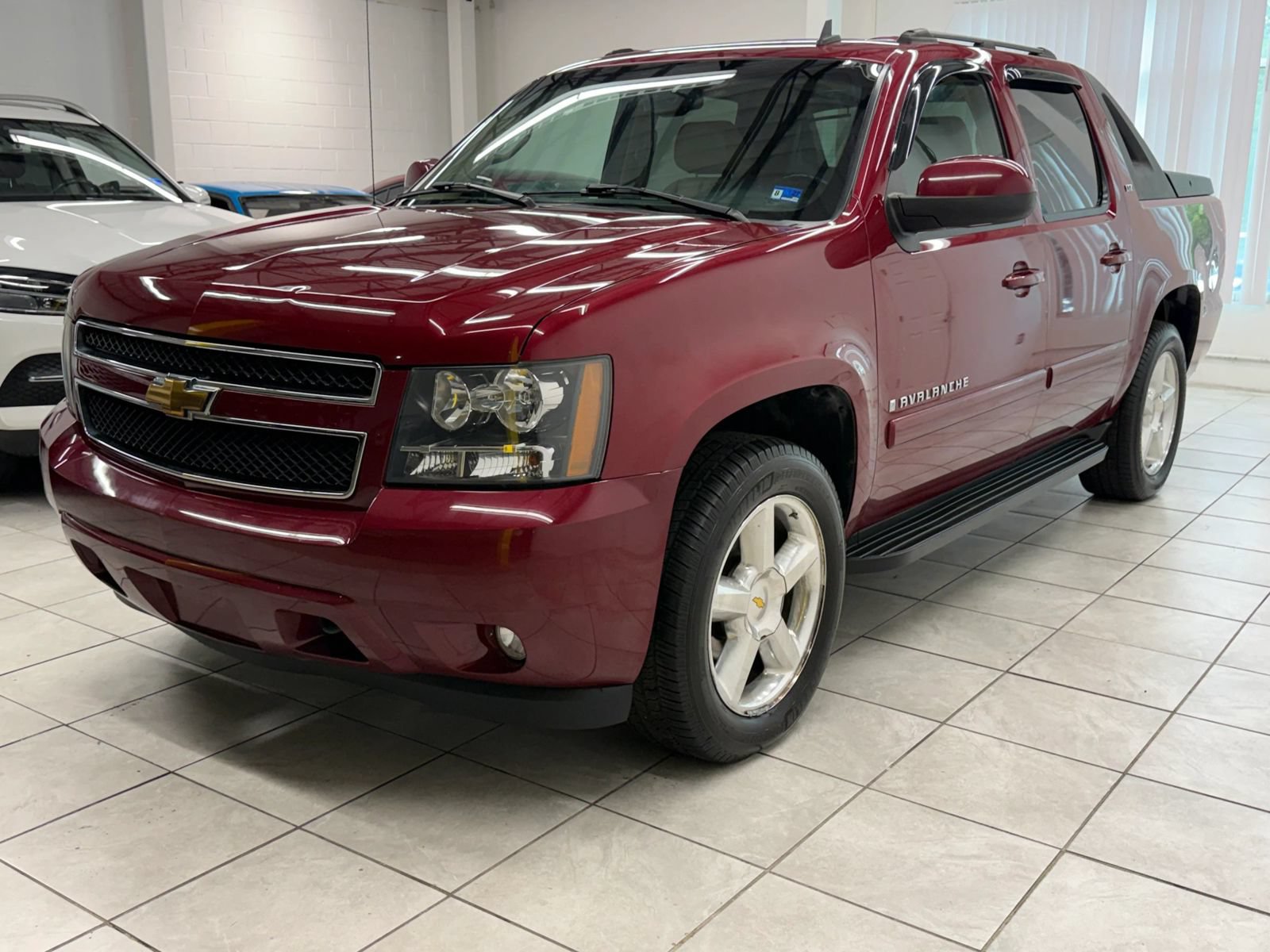 Used 2007 Chevrolet Avalanche LTZ w/ LTZ Preferred Equipment Group AWD/4WD image 3