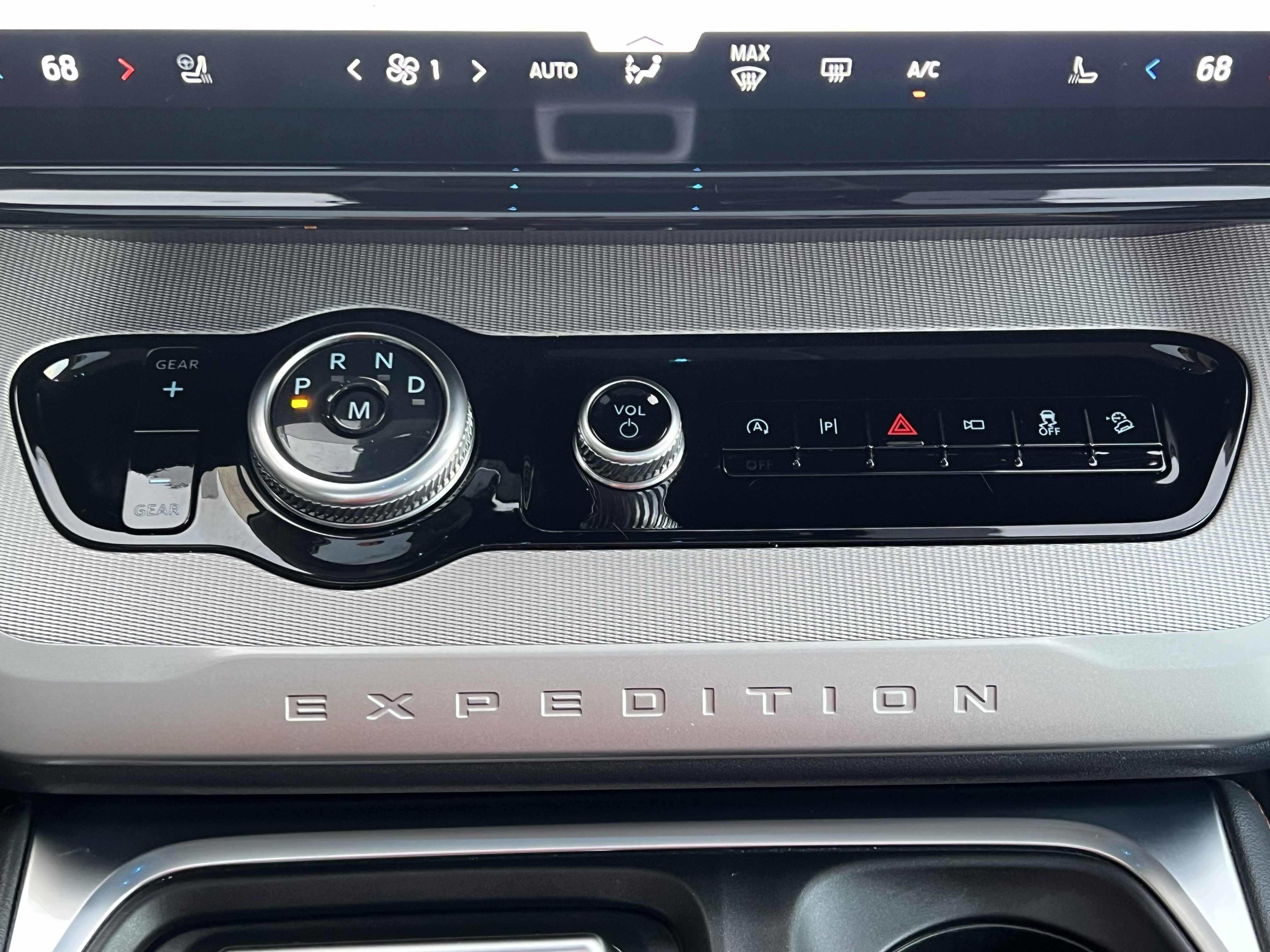 Used 2025 Ford Expedition Max Active AWD/4WD image 34