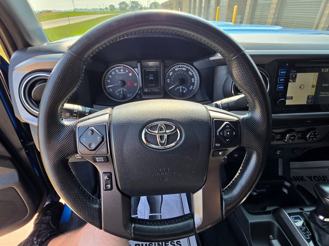 Used 2016 Toyota Tacoma TRD Sport w/ Towing Package AWD/4WD image 18