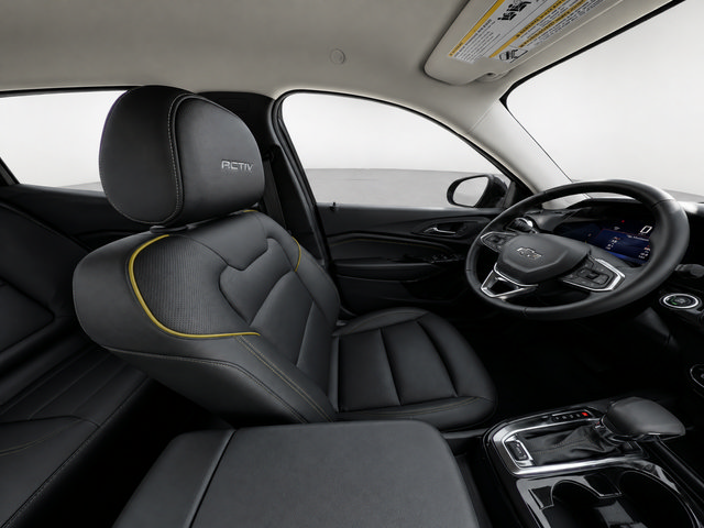 Used 2024 Chevrolet Trax ACTIV w/ Sunroof Package FWD image 10