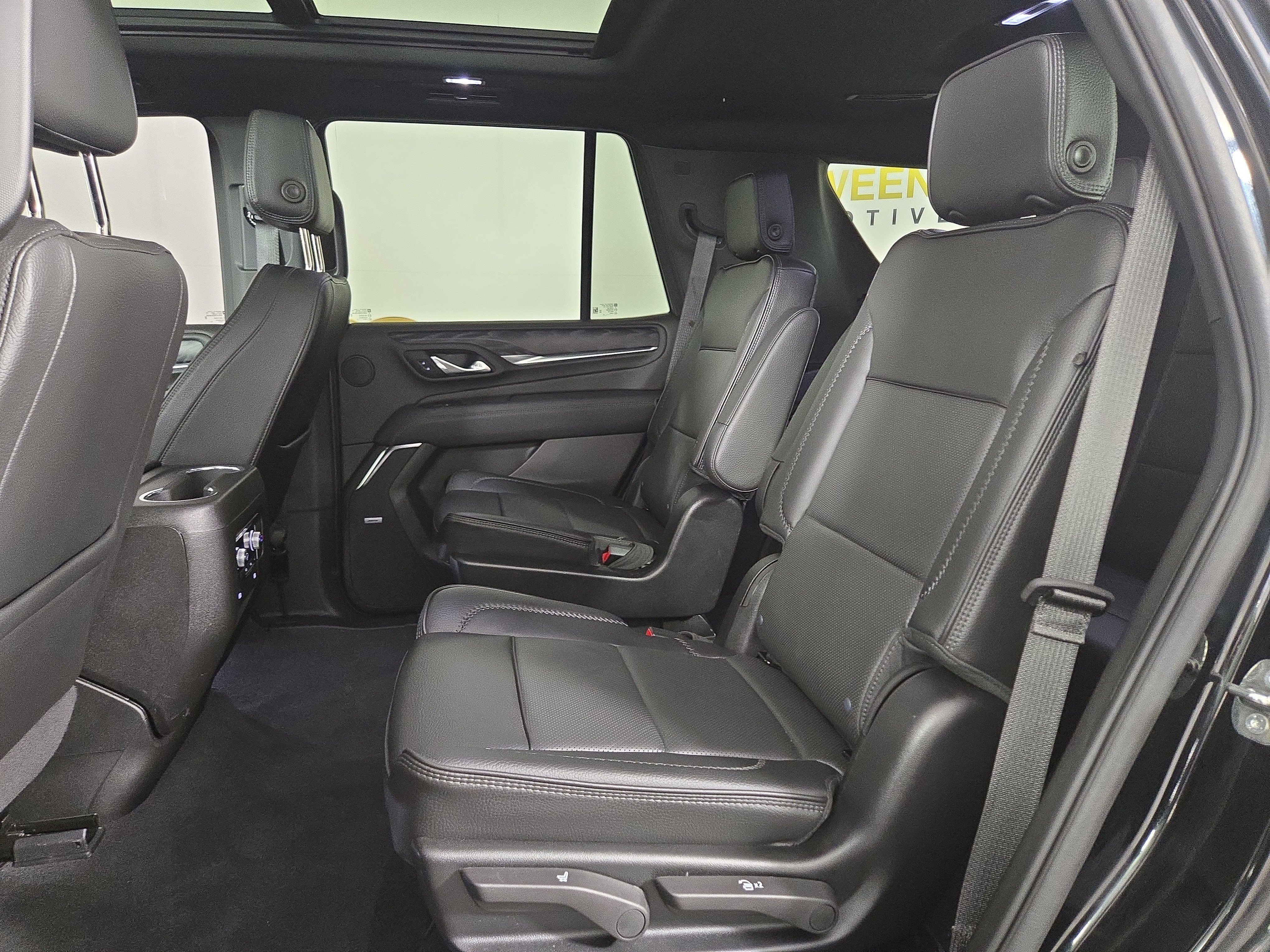 Used 2024 GMC Yukon Denali image 12