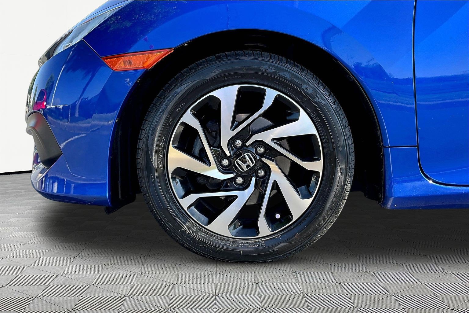 Used 2018 Honda Civic LX image 32