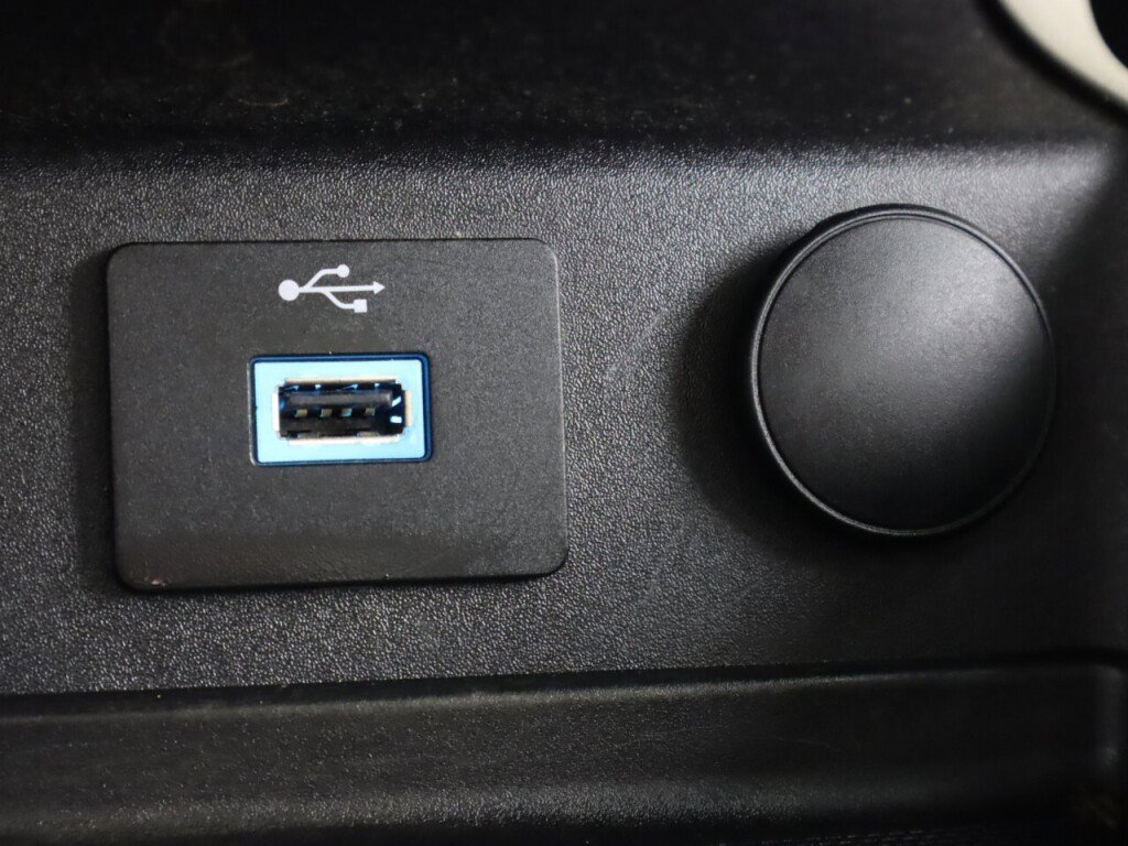 Used 2018 Ford Fusion SE image 22