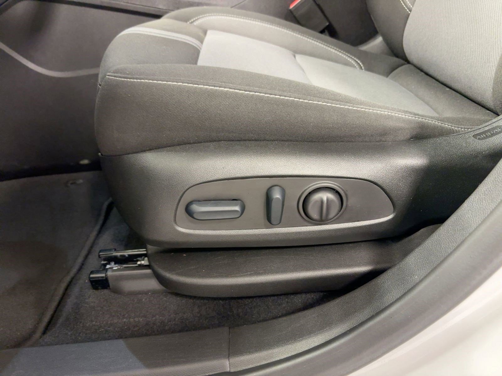 Certified 2025 Chevrolet Blazer LT image 13