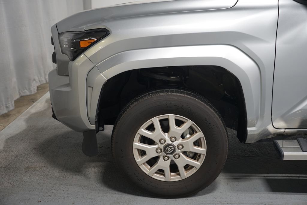Used 2024 Toyota Tacoma SR5 RWD image 5