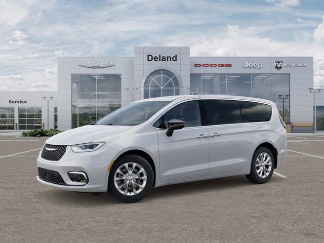 New 2026 Chrysler Pacifica Limited w/ Trailer Tow Group image 2