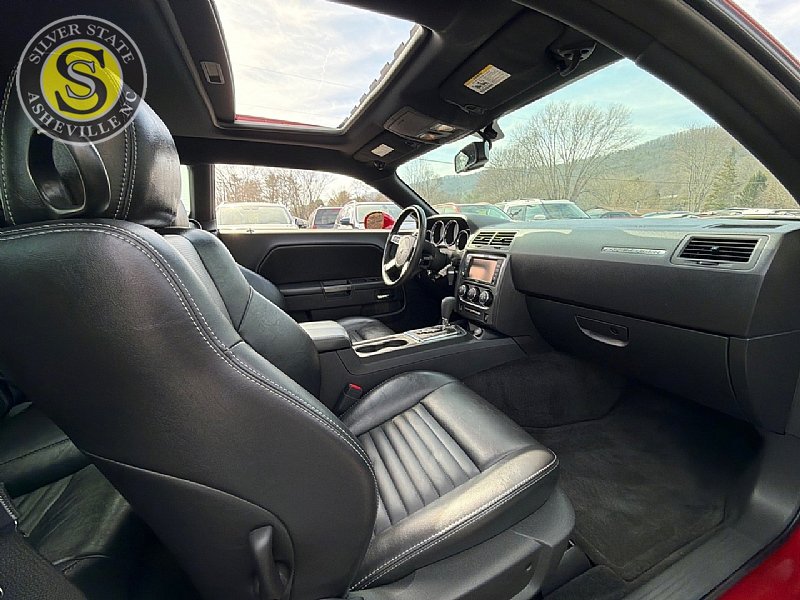 Used 2009 Dodge Challenger R/T image 14