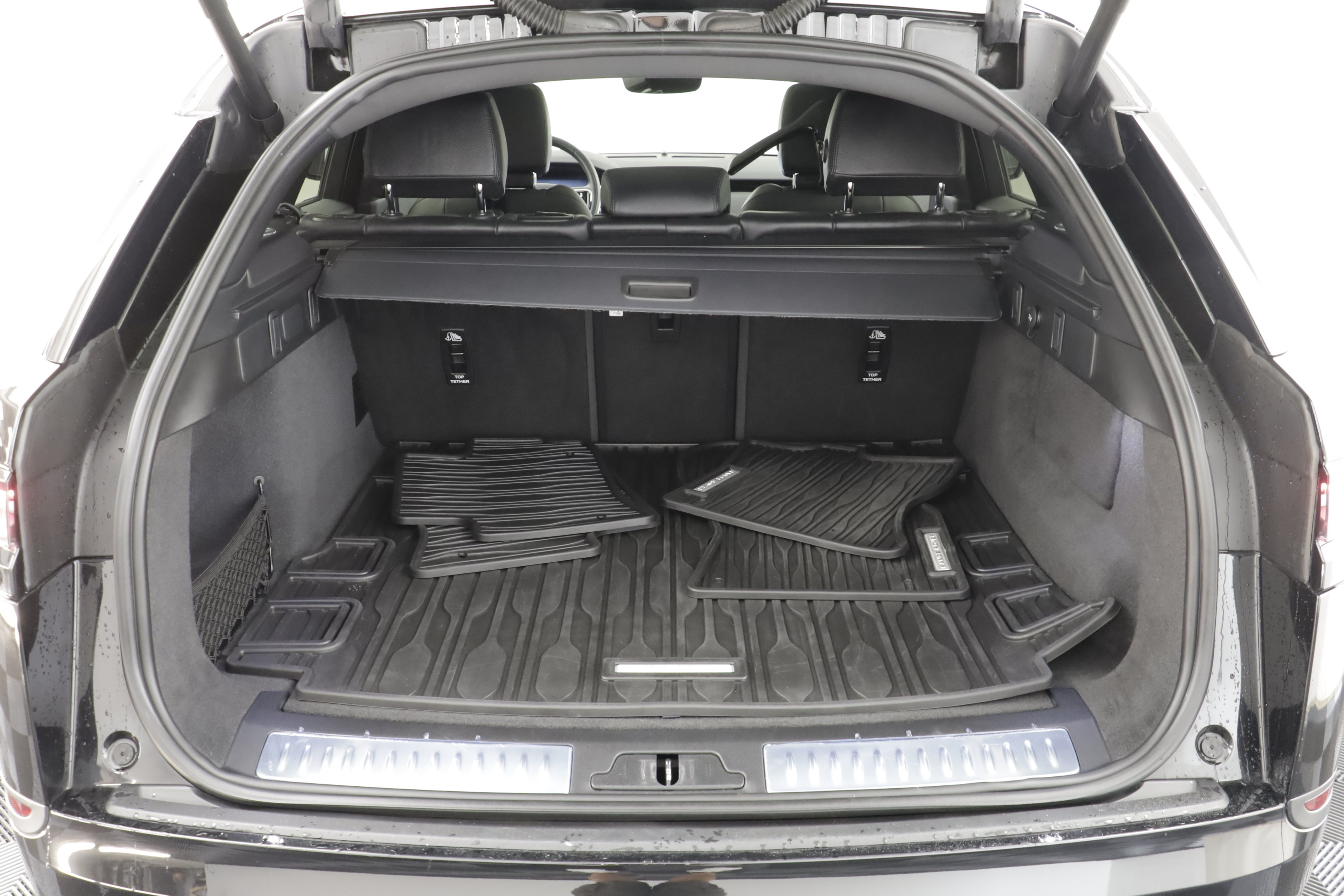 Used 2025 Land Rover Range Rover Velar S AWD/4WD image 21