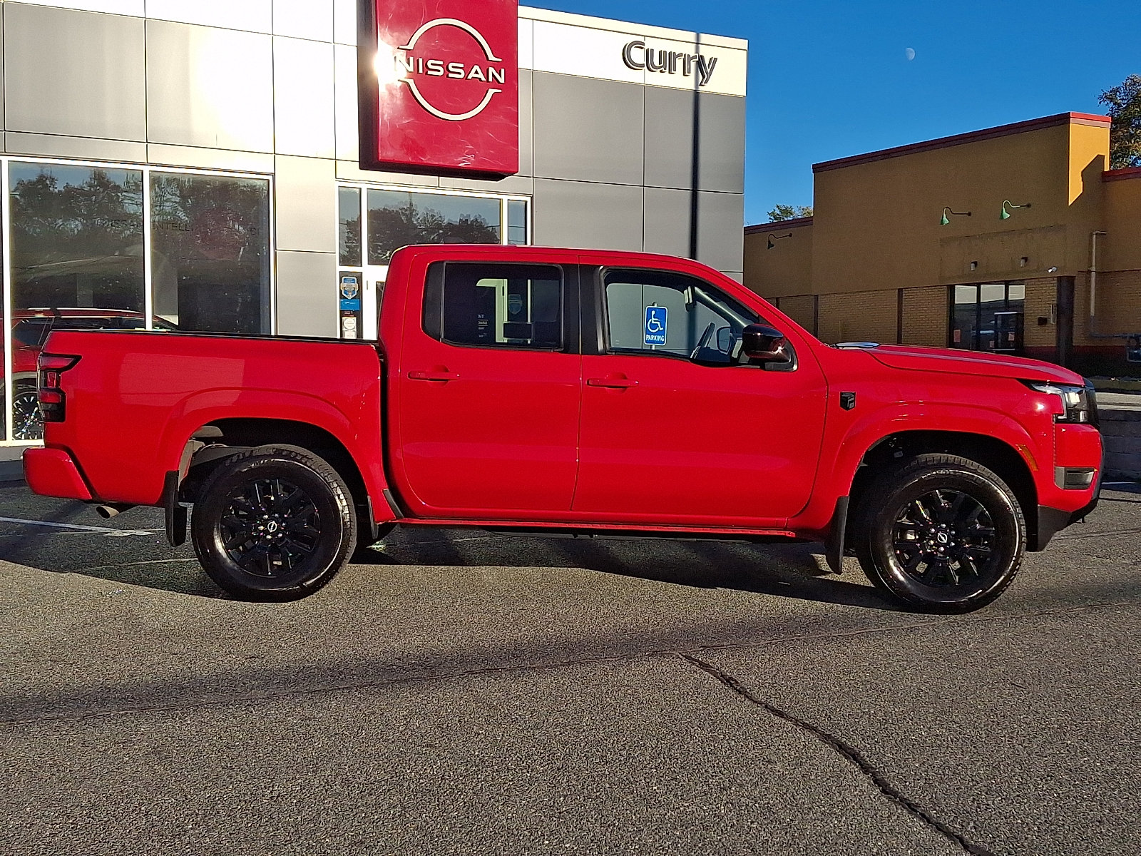 Certified 2026 Nissan Frontier SV w/ Tow Package AWD/4WD image 8
