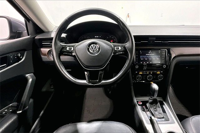 Used 2020 Volkswagen Passat 2.0T SEL image 8