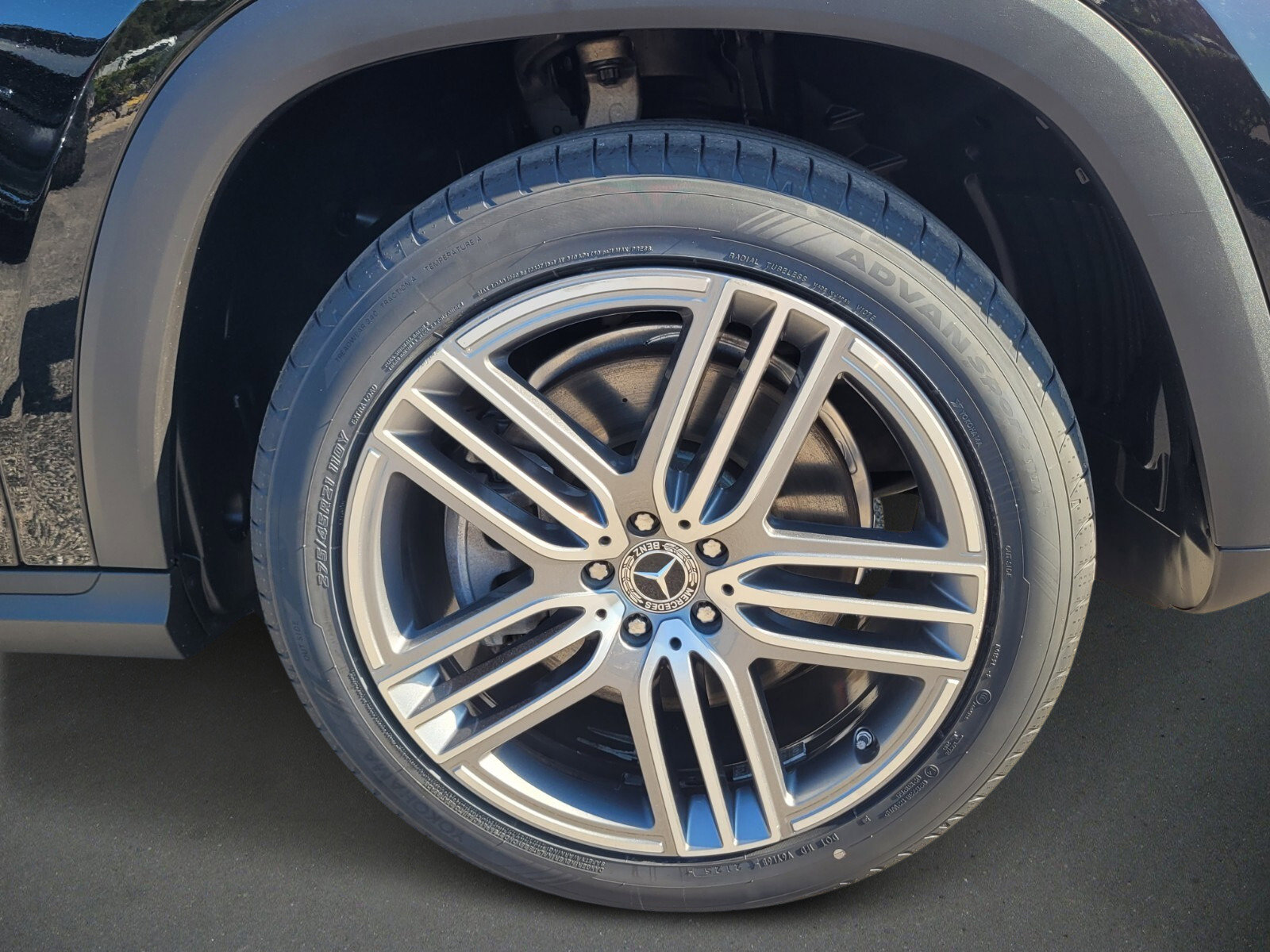 Used 2021 Mercedes-Benz GLS 450 4MATIC image 9