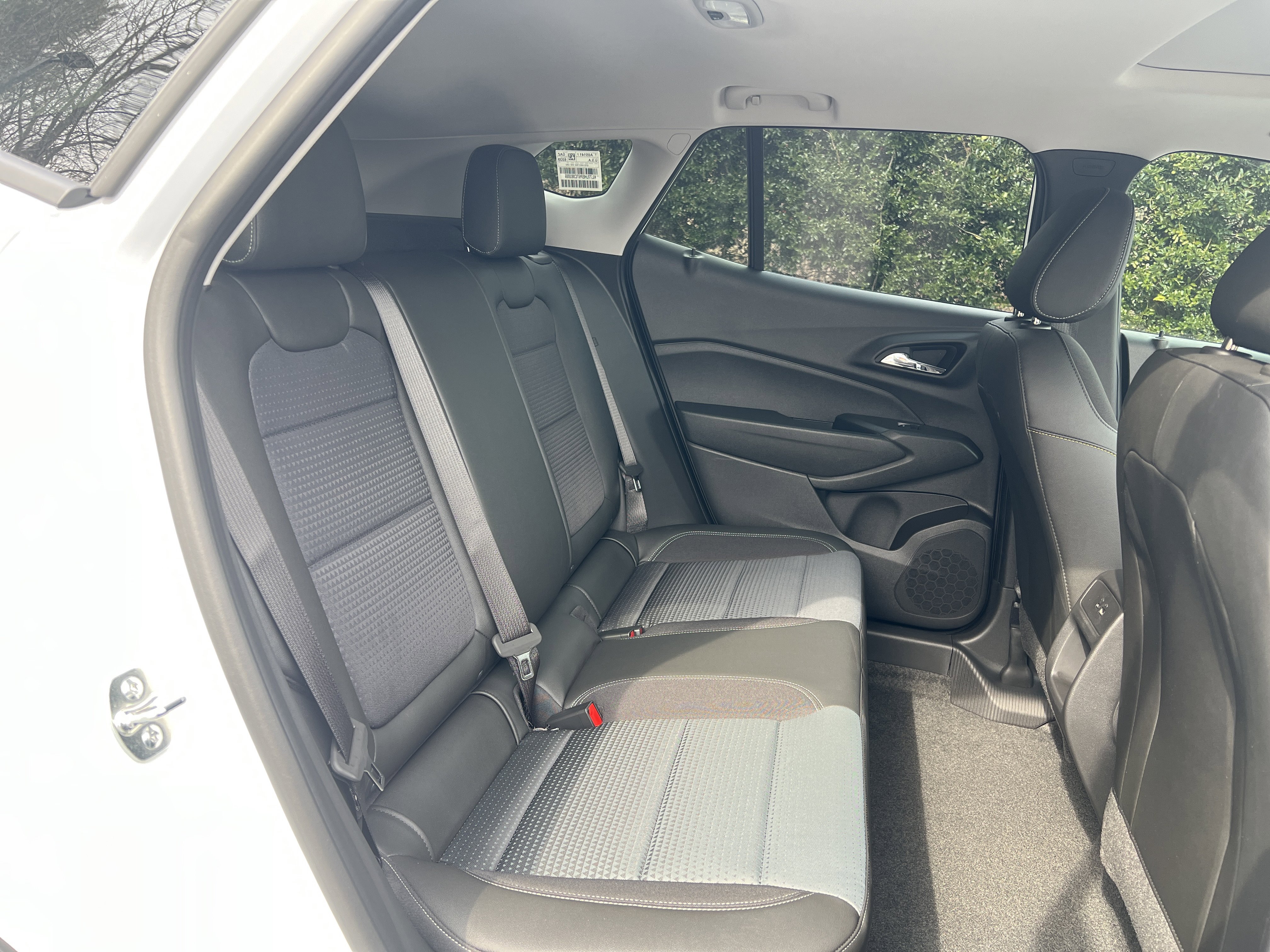 New 2026 Chevrolet Trax LT w/ Sunroof Package image 35