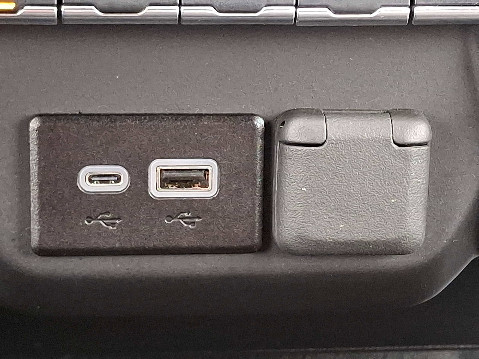 Certified 2025 Chevrolet Silverado 1500 Custom w/ Turbomax Blackout Package image 26