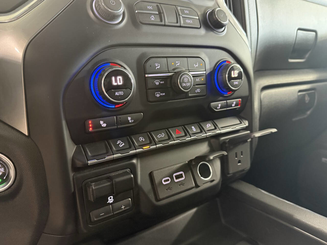 Used 2020 Chevrolet Silverado 1500 RST w/ All-Star Edition image 11