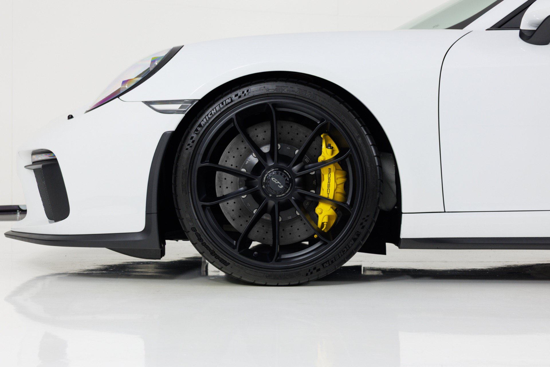 Used 2018 Porsche 911 GT3 RWD image 9