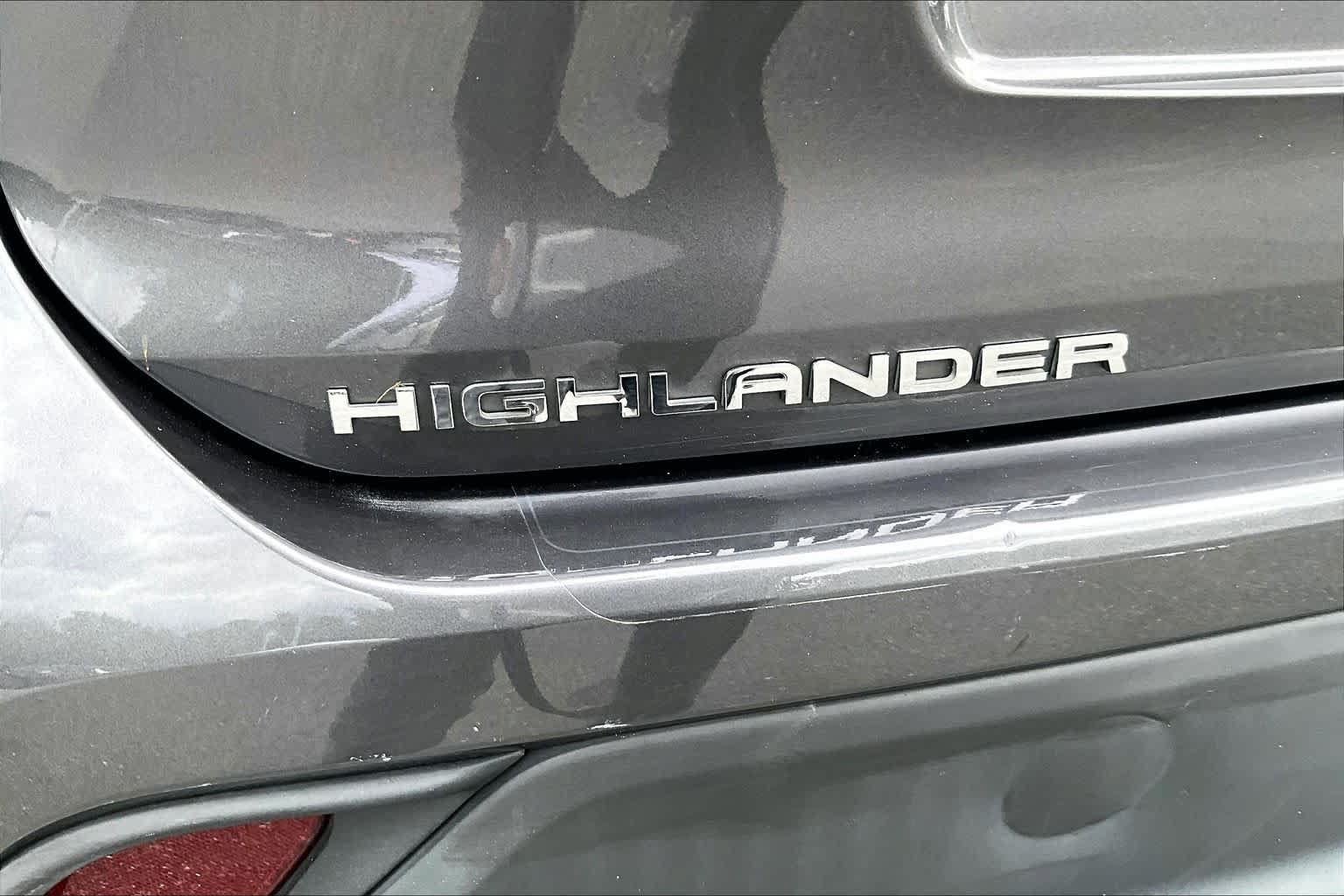 Used 2021 Toyota Highlander XLE AWD/4WD image 31