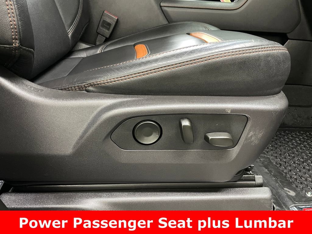 Used 2025 GMC Sierra 2500 AT4 image 12