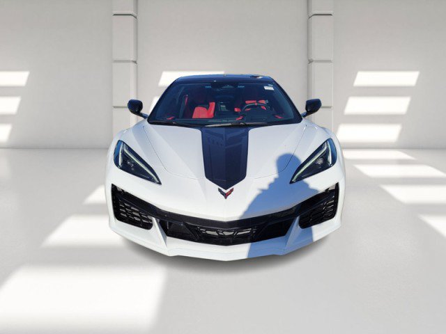 Used 2024 Chevrolet Corvette Z06 RWD image 2
