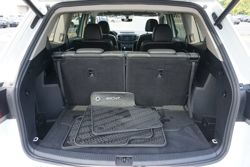 Used 2021 Volkswagen Atlas SE w/ Panoramic Sunroof Package FWD image 30