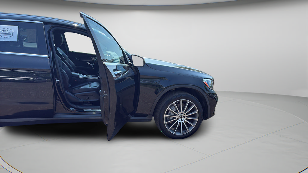 Used 2018 Mercedes-Benz GLC 300 4MATIC image 23