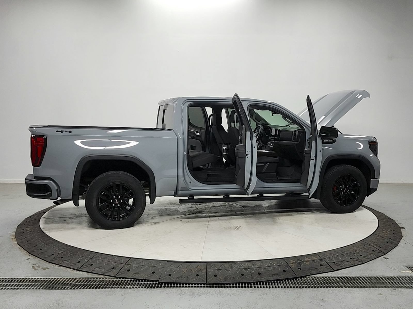 Used 2024 GMC Sierra 1500 Elevation w/ Preferred Package AWD/4WD image 16