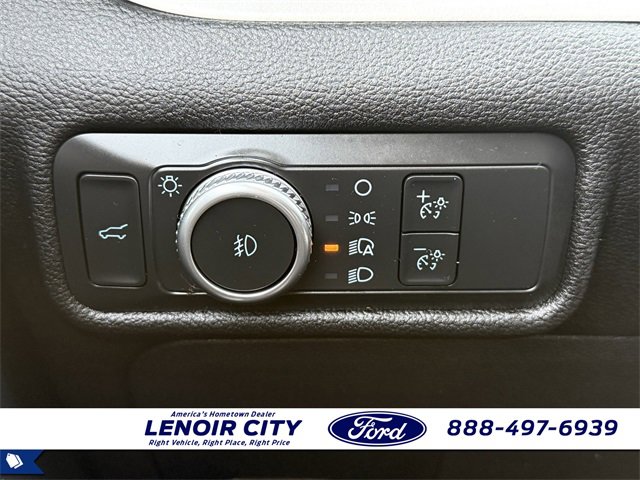 Used 2022 Ford Explorer XLT w/ Equipment Group 202A image 22