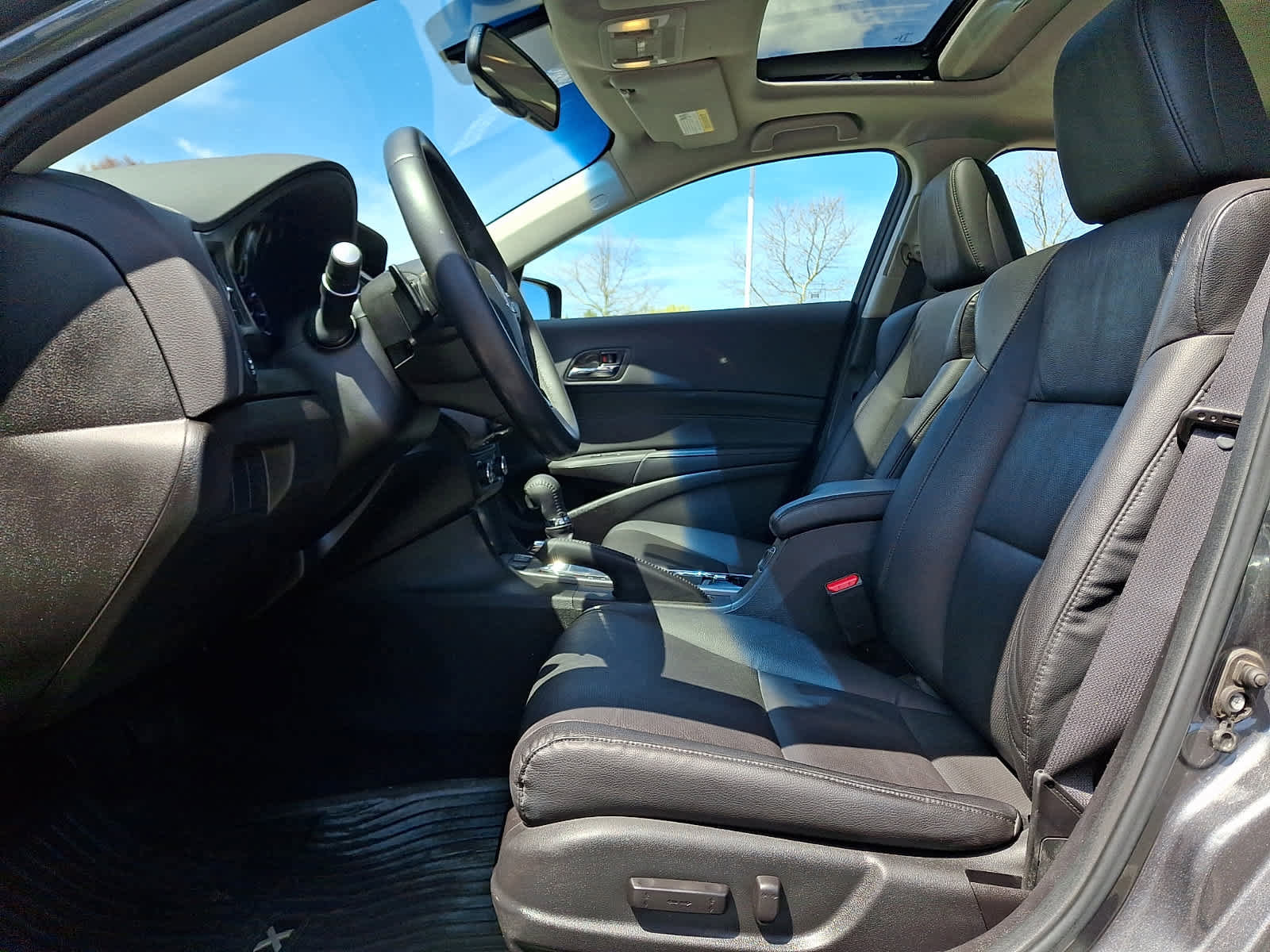 Used 2013 Acura ILX w/ Technology Package FWD image 15