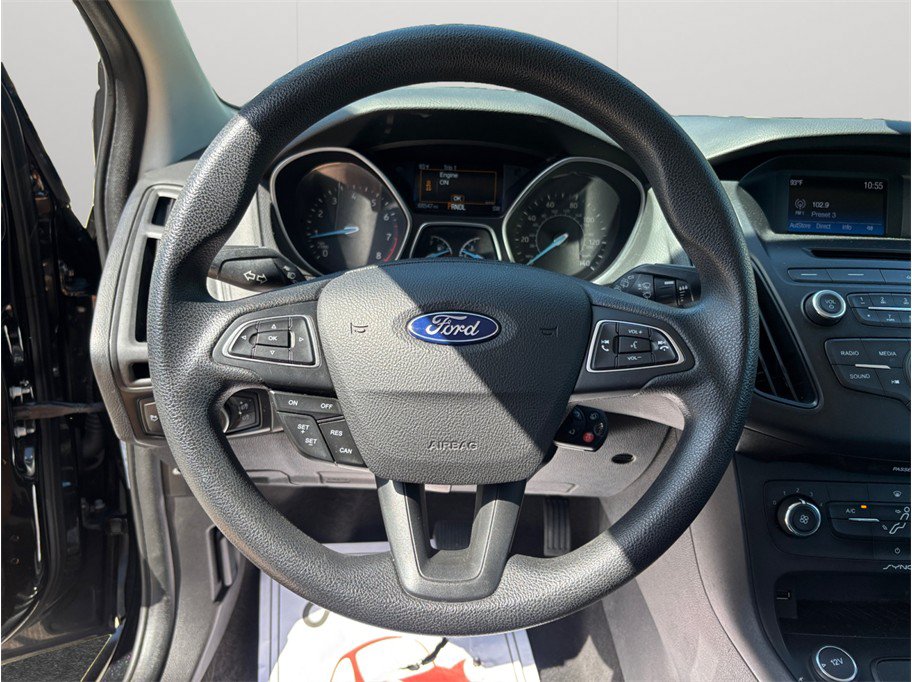 Used 2015 Ford Focus SE FWD image 18
