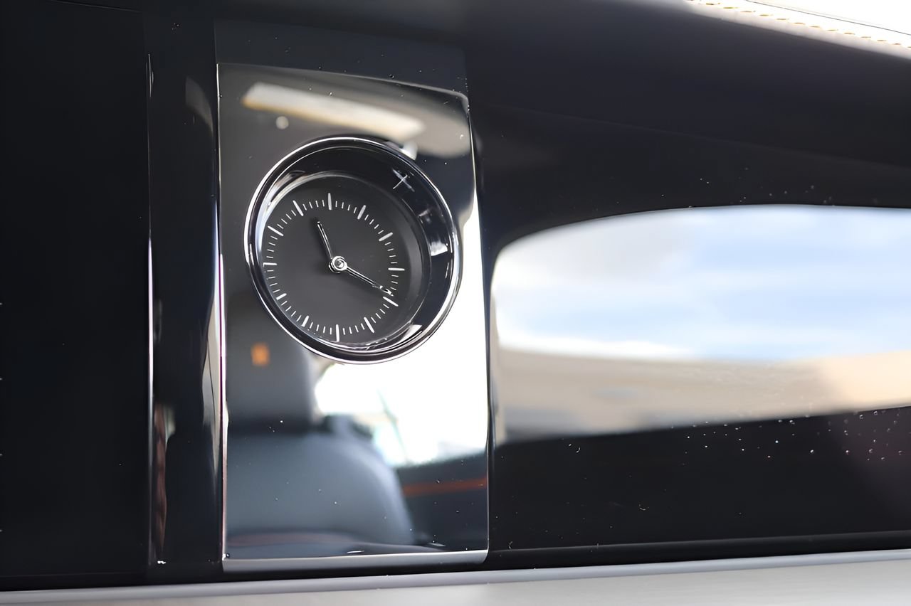 Certified 2025 Rolls-Royce Spectre AWD/4WD image 31