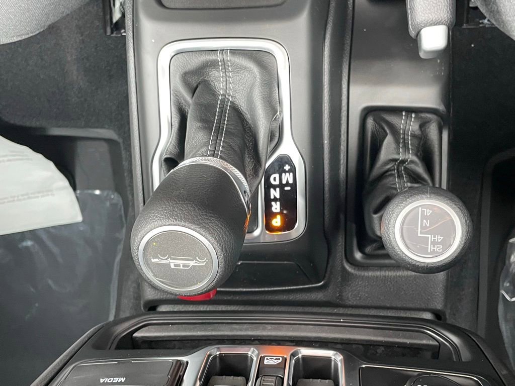 New 2025 Jeep Gladiator Sport AWD/4WD image 31