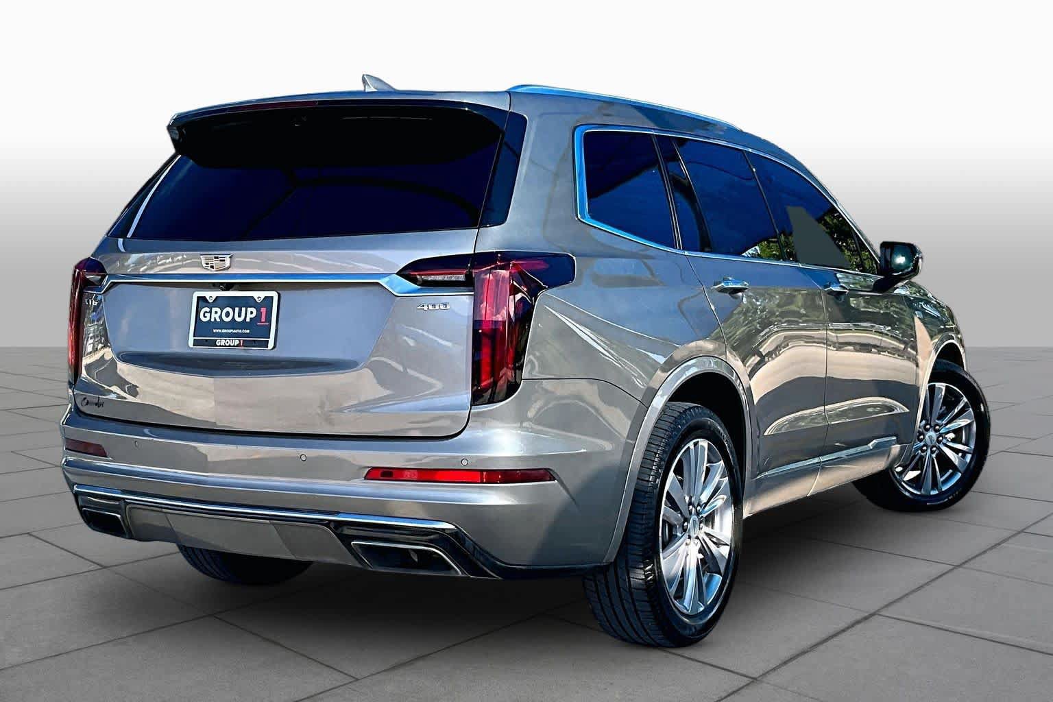 Used 2023 Cadillac XT6 Premium Luxury FWD image 13