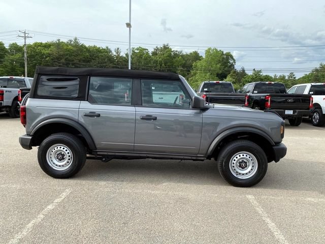 Used 2025 Ford Bronco 4-Door AWD/4WD image 2