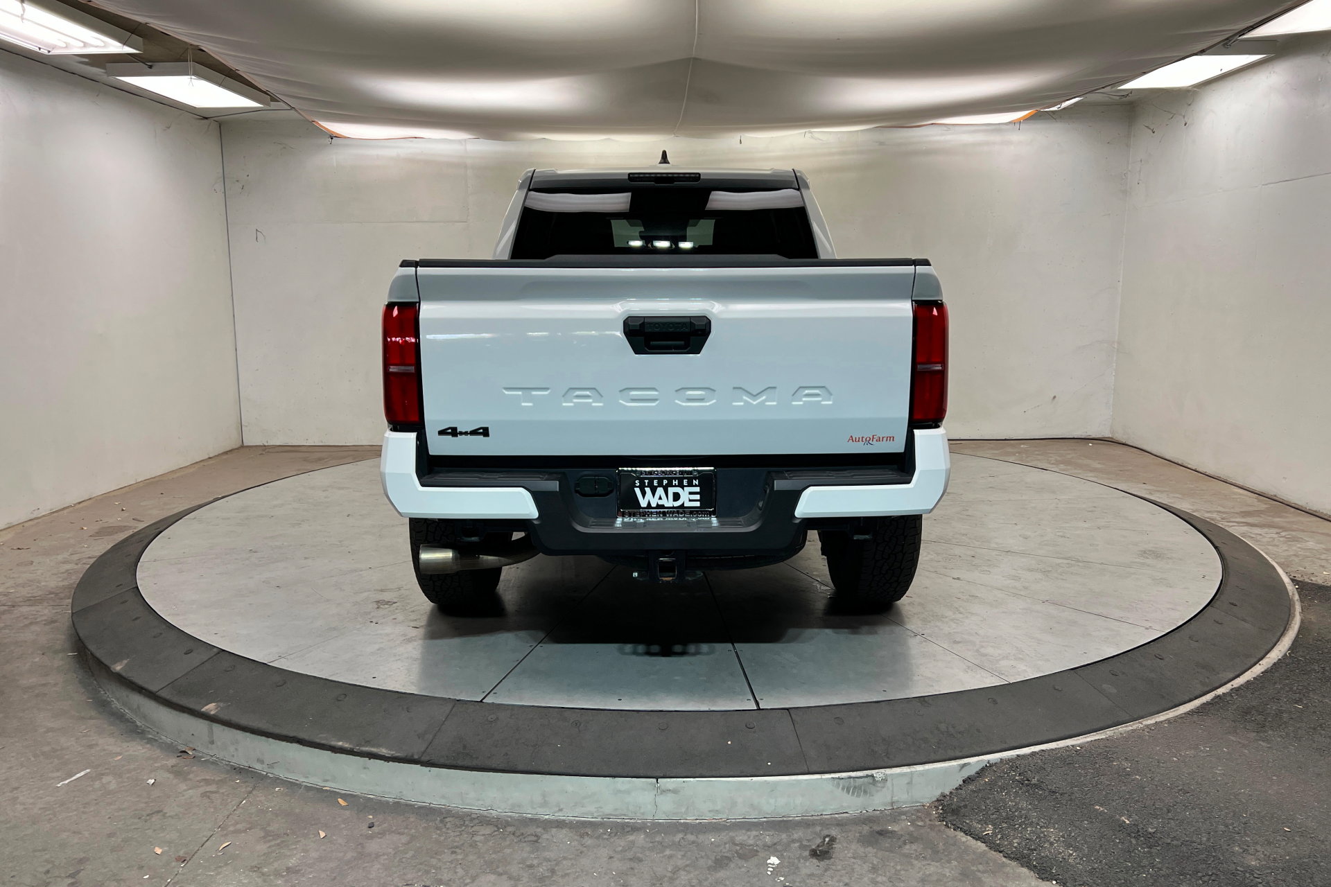 Used 2025 Toyota Tacoma TRD Off-Road AWD/4WD image 5