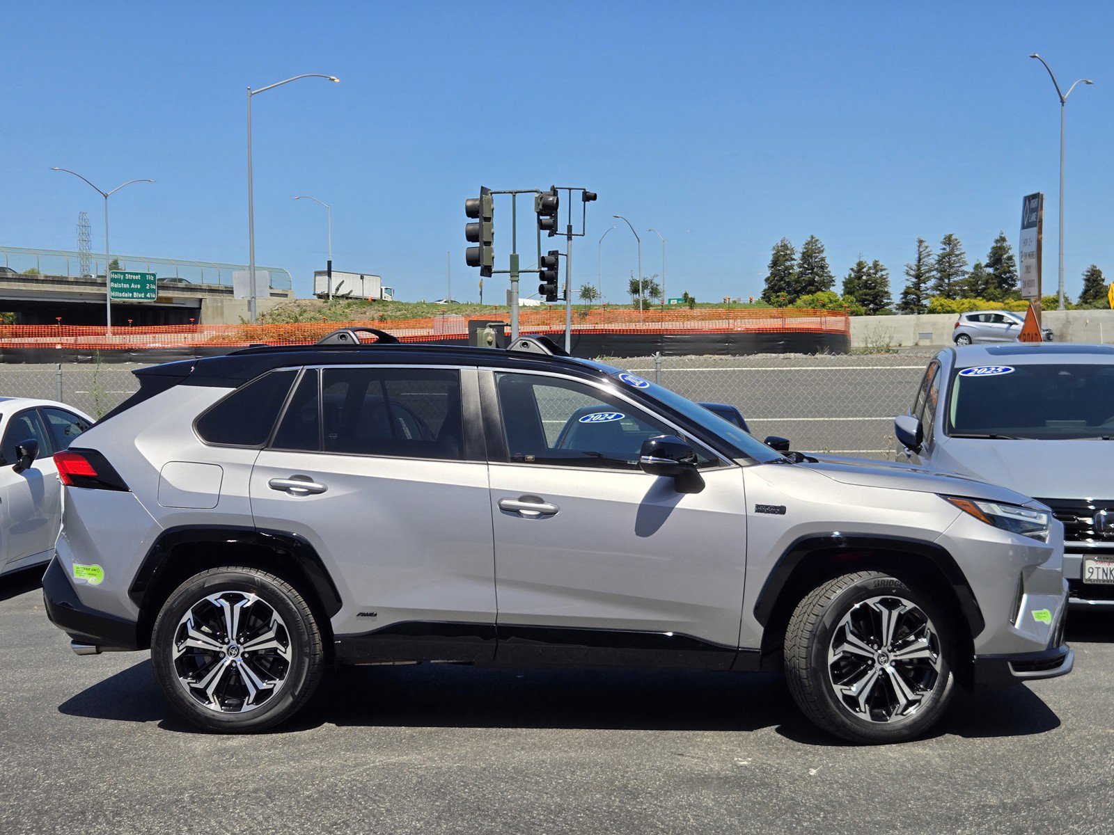 Used 2023 Toyota RAV4 XSE w/ Weather Package AWD/4WD image 3
