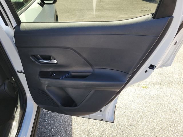 New 2026 Nissan Kicks SR FWD image 28