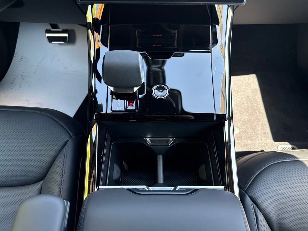 New 2025 Land Rover Range Rover Sport Dynamic SE image 25