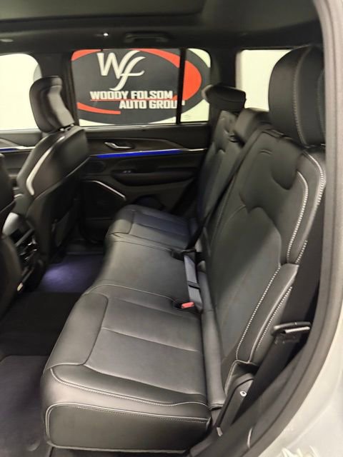 New 2025 Jeep Grand Cherokee Overland w/ Luxury Tech Group IV image 14