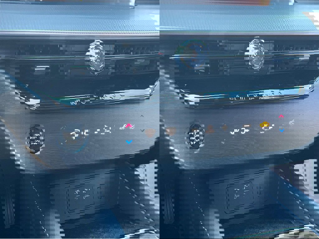 New 2025 Nissan Murano SV w/ Cargo Package image 22