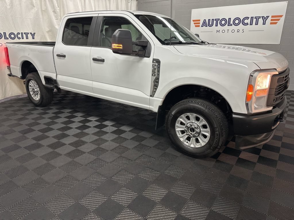 Used 2023 Ford F350 XL w/ XL Driver Assist Package AWD/4WD image 3