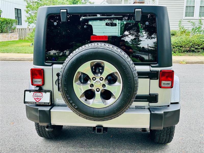 Used 2018 Jeep Wrangler Unlimited Sahara w/ Connectivity Group image 7