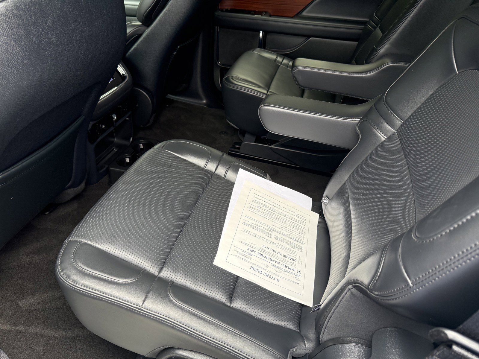 Used 2024 Lincoln Navigator Premiere AWD/4WD image 13