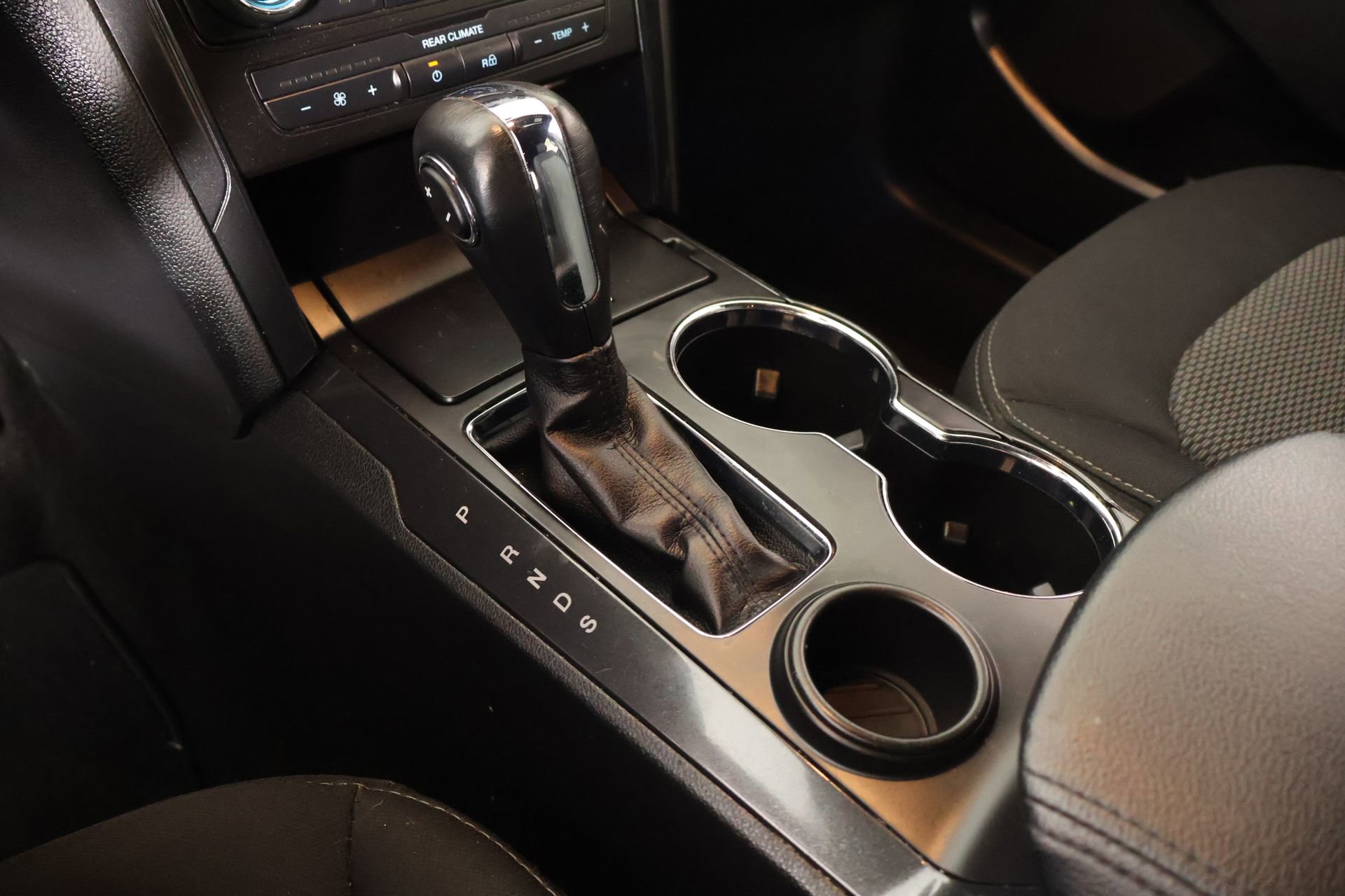 Used 2019 Ford Explorer XLT FWD image 7