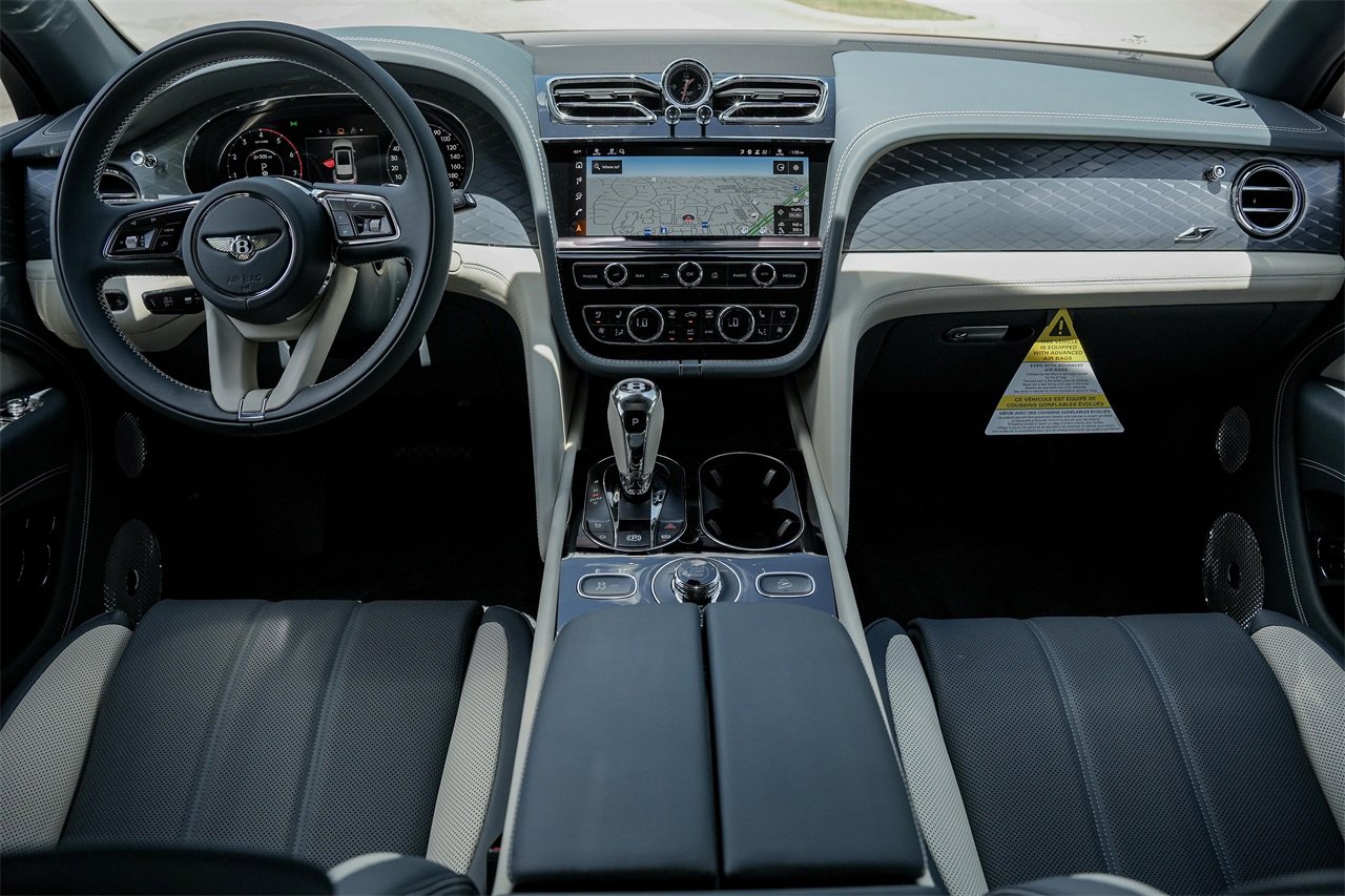 New 2025 Bentley Bentayga image 4