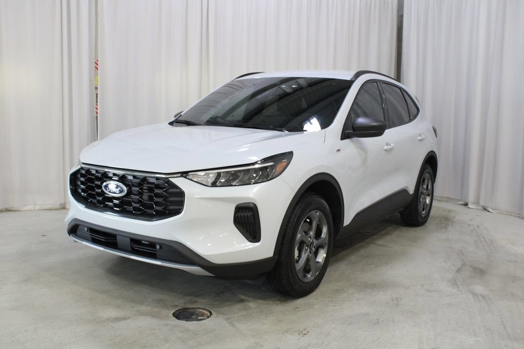 Used 2025 Ford Escape ST-Line w/ Tech Pack #1 AWD/4WD image 35
